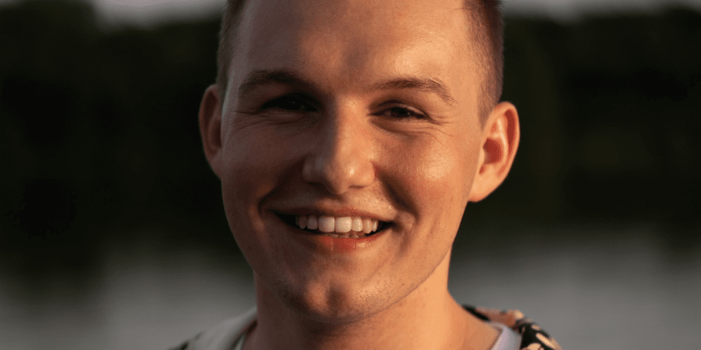 Artysta z otwartą głową. Rozmowa z Krzysiem Przyjemskim